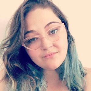 Meet your Posher, Corrine